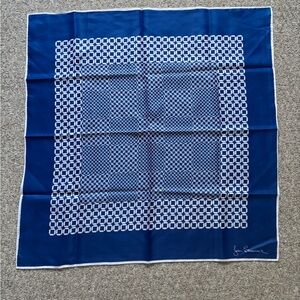 Jean Caseeere Geometric scarf